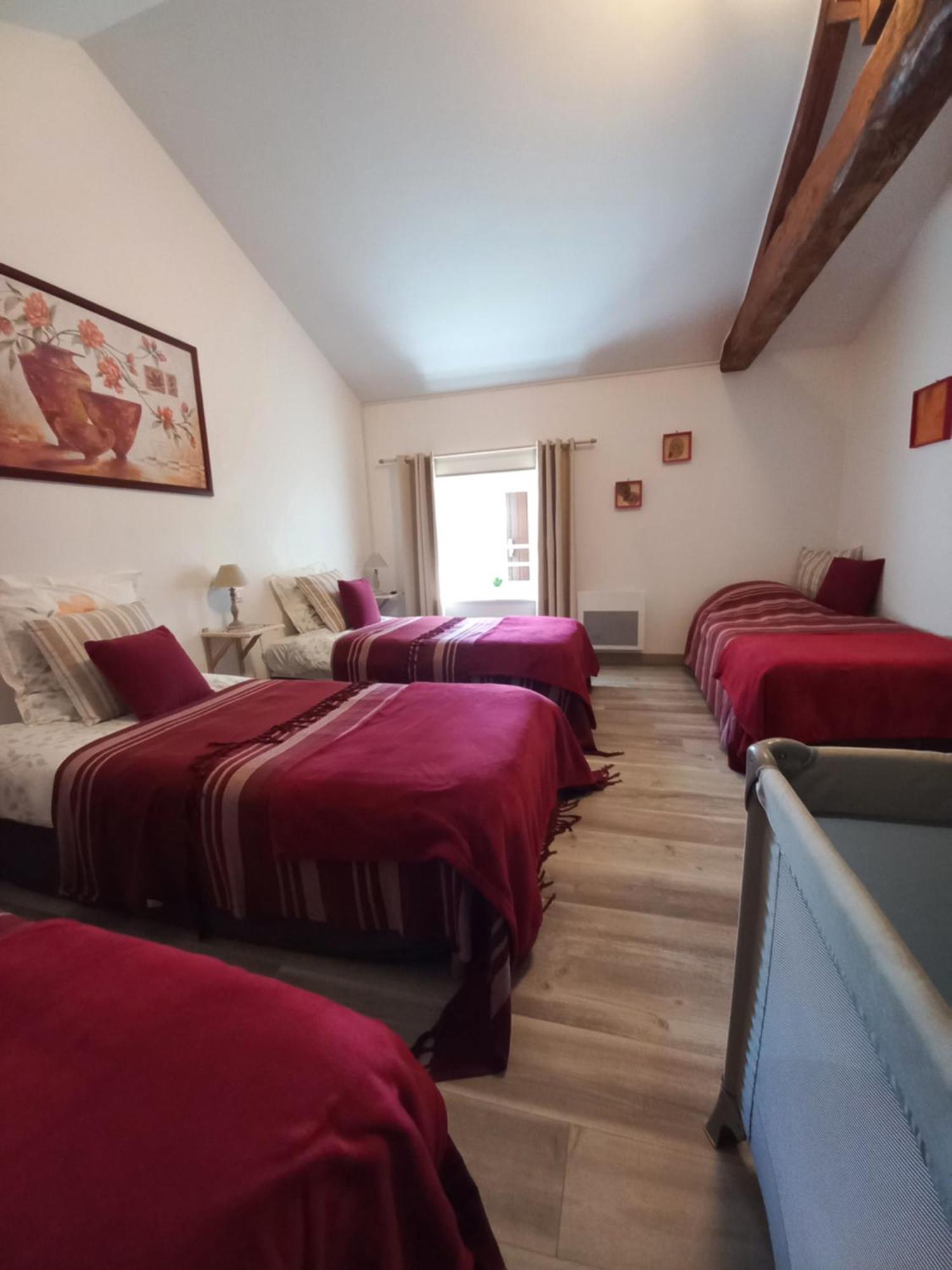 Domaine De Fontsauzine - Gites Et Chambre D'Hotes Genouille  ภายนอก รูปภาพ