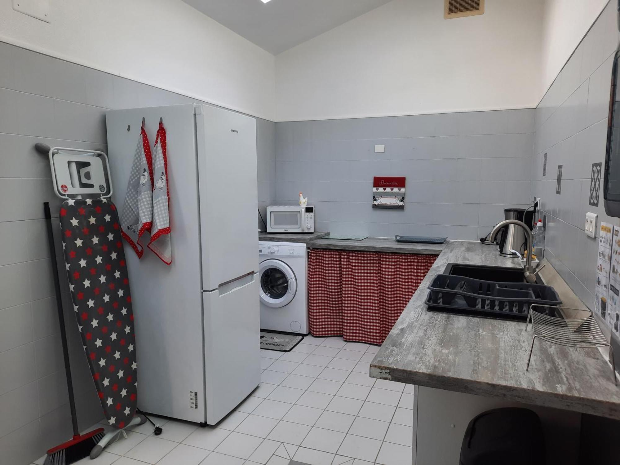 Domaine De Fontsauzine - Gites Et Chambre D'Hotes Genouille  ภายนอก รูปภาพ