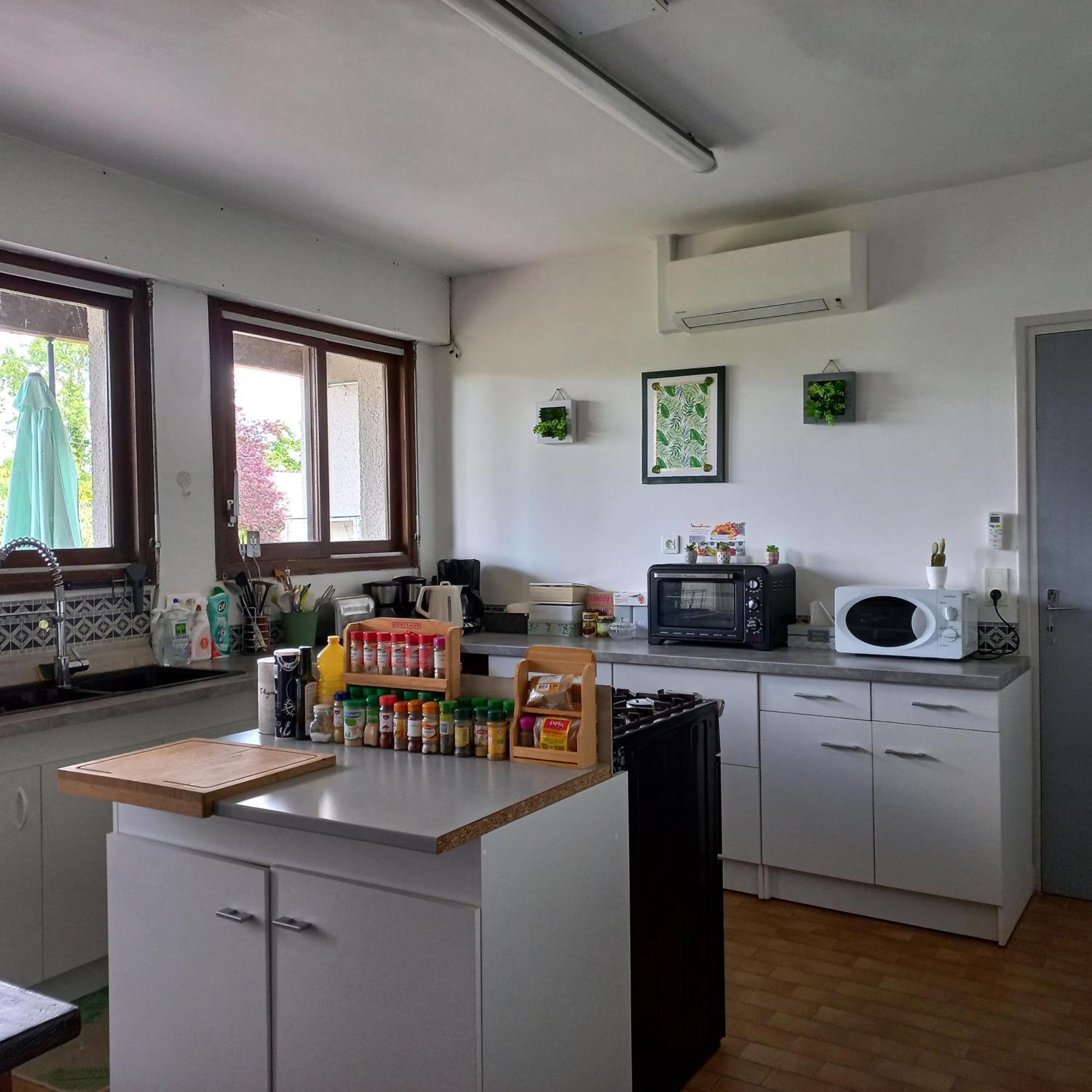 Domaine De Fontsauzine - Gites Et Chambre D'Hotes Genouille  ภายนอก รูปภาพ