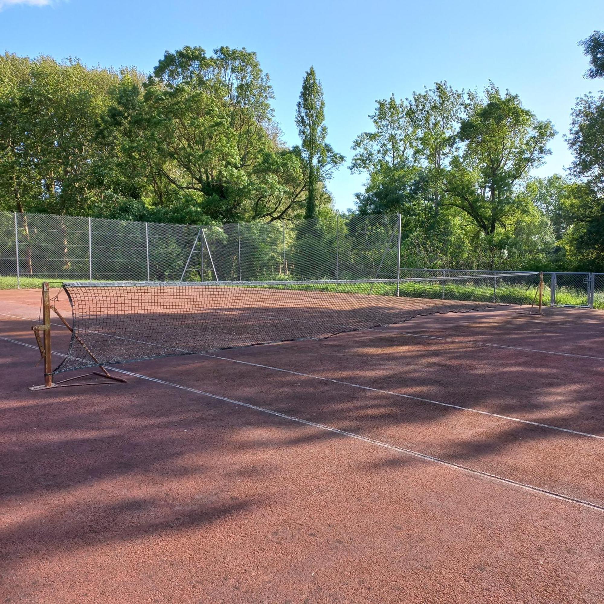 Domaine De Fontsauzine - Gites Et Chambre D'Hotes Genouille  ภายนอก รูปภาพ