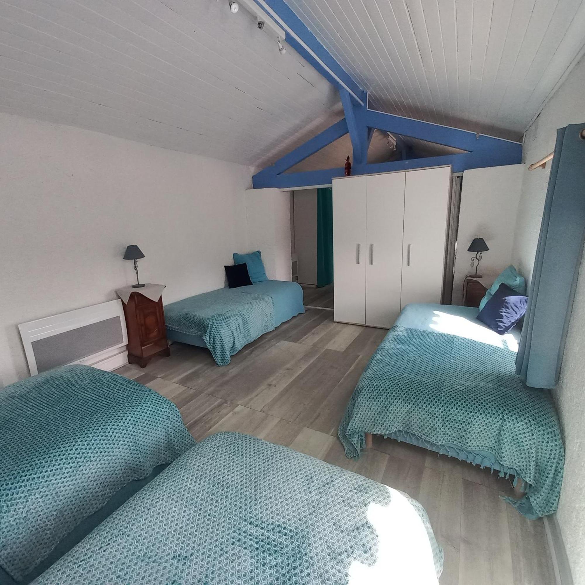 Domaine De Fontsauzine - Gites Et Chambre D'Hotes Genouille  ภายนอก รูปภาพ